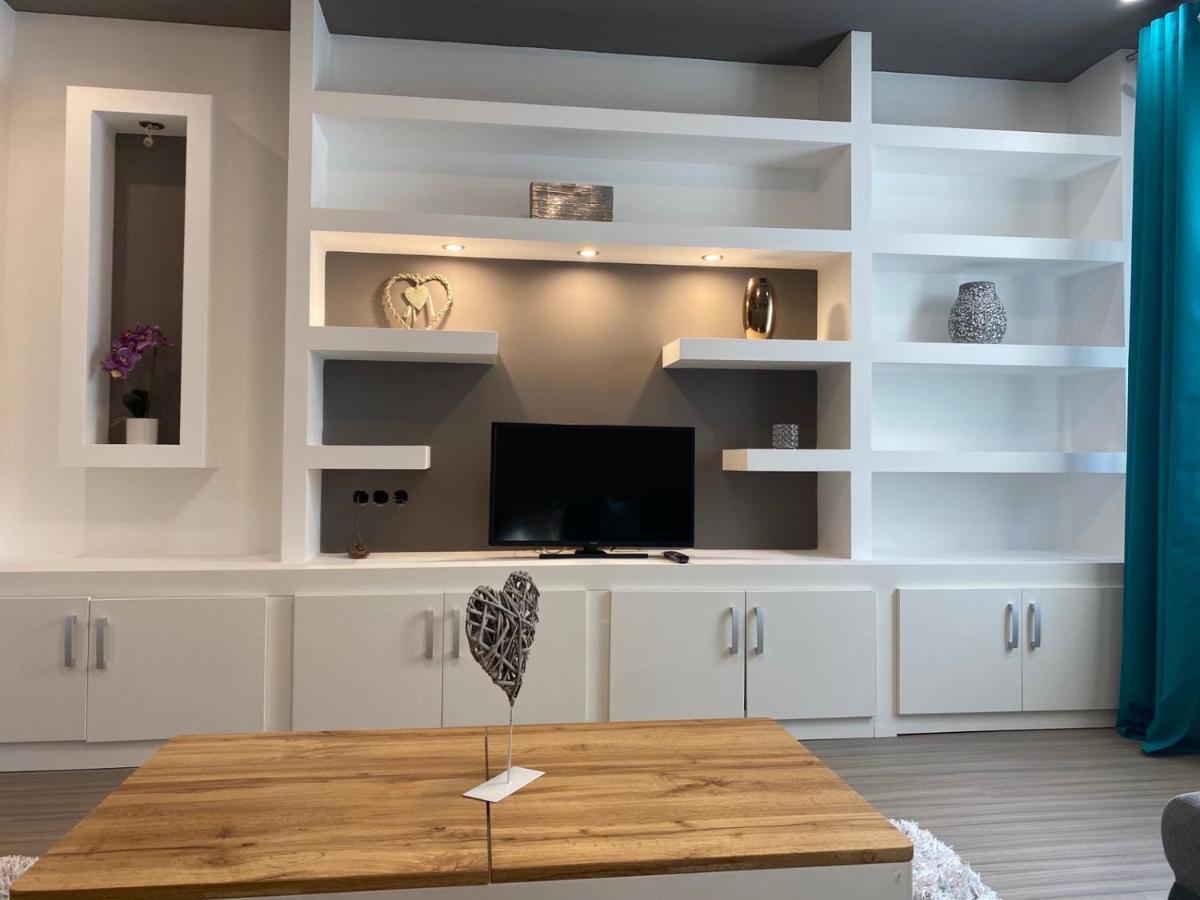 Gabrielle2 Apartman Debrecen Exteriör bild