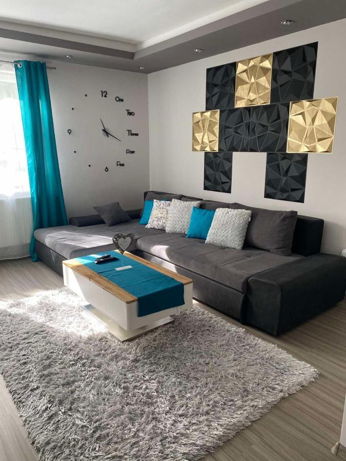 Gabrielle2 Apartman Debrecen Exteriör bild