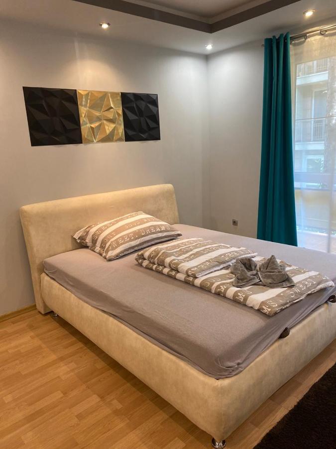 Gabrielle2 Apartman Debrecen Exteriör bild